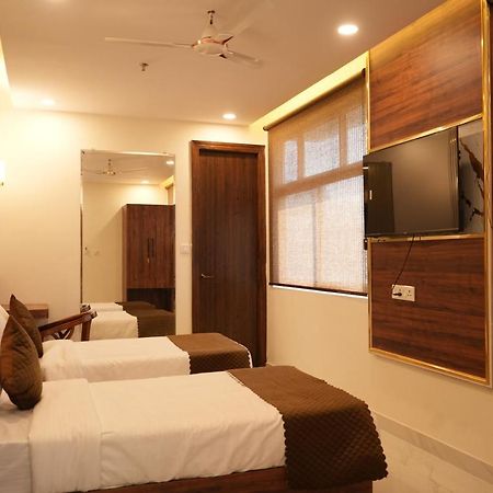 Hotel Golden Palace Lucknow Zewnętrze zdjęcie
