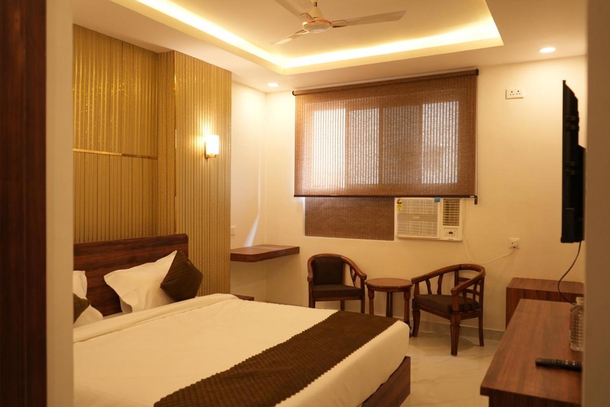 Hotel Golden Palace Lucknow Zewnętrze zdjęcie